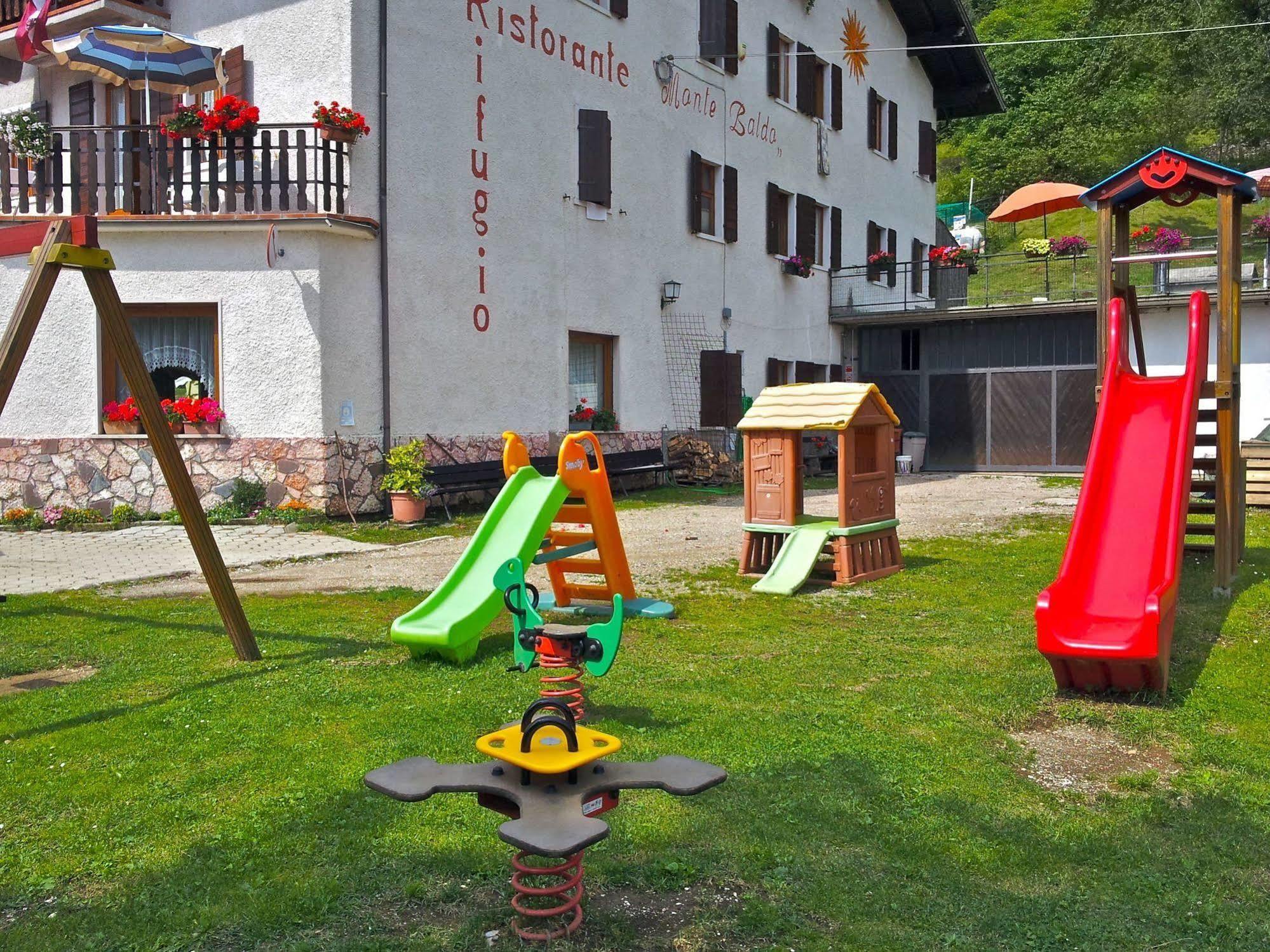 Rifugio Monte Baldo Hotel Avio Eksteriør billede