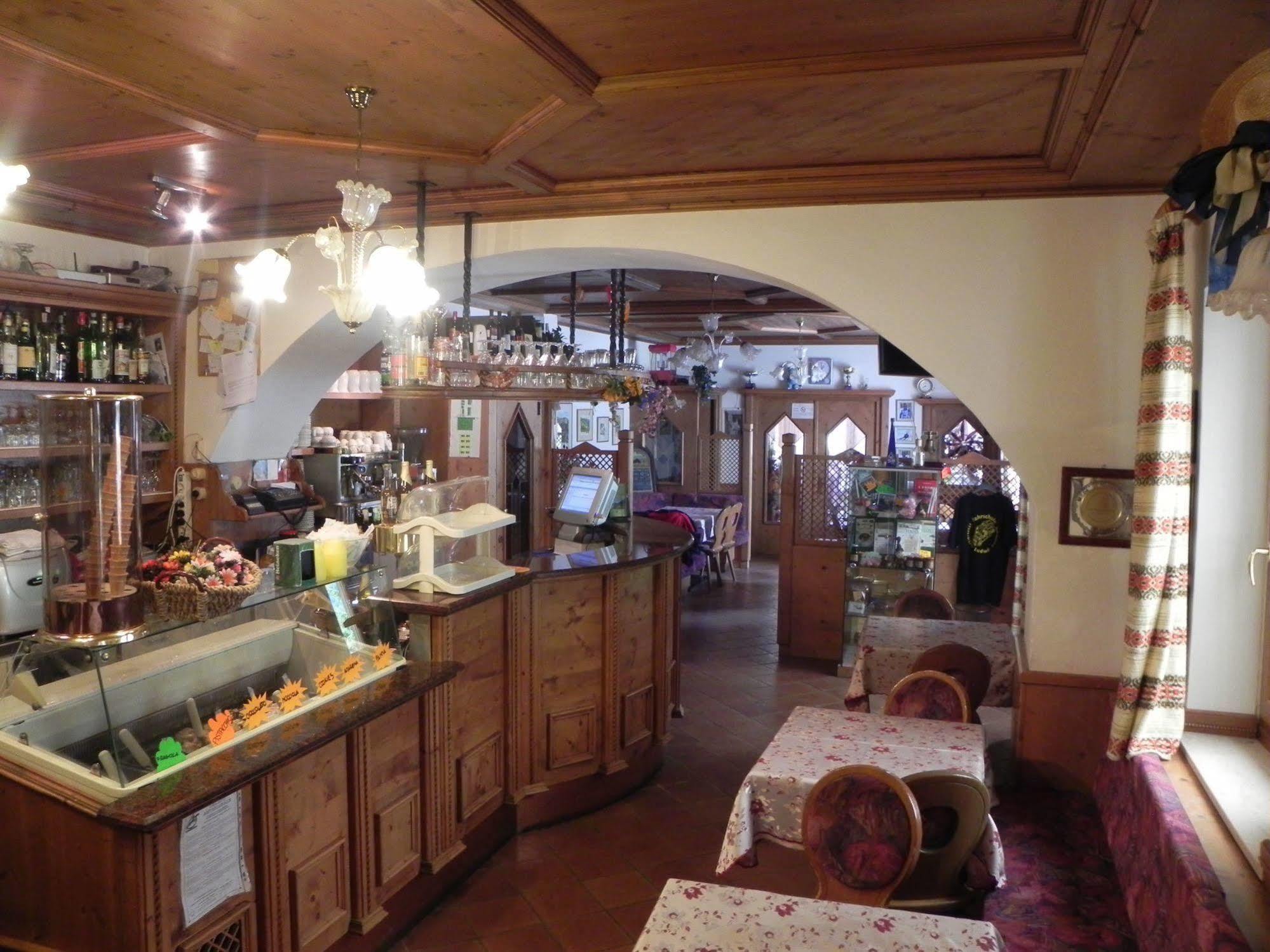 Rifugio Monte Baldo Hotel Avio Eksteriør billede