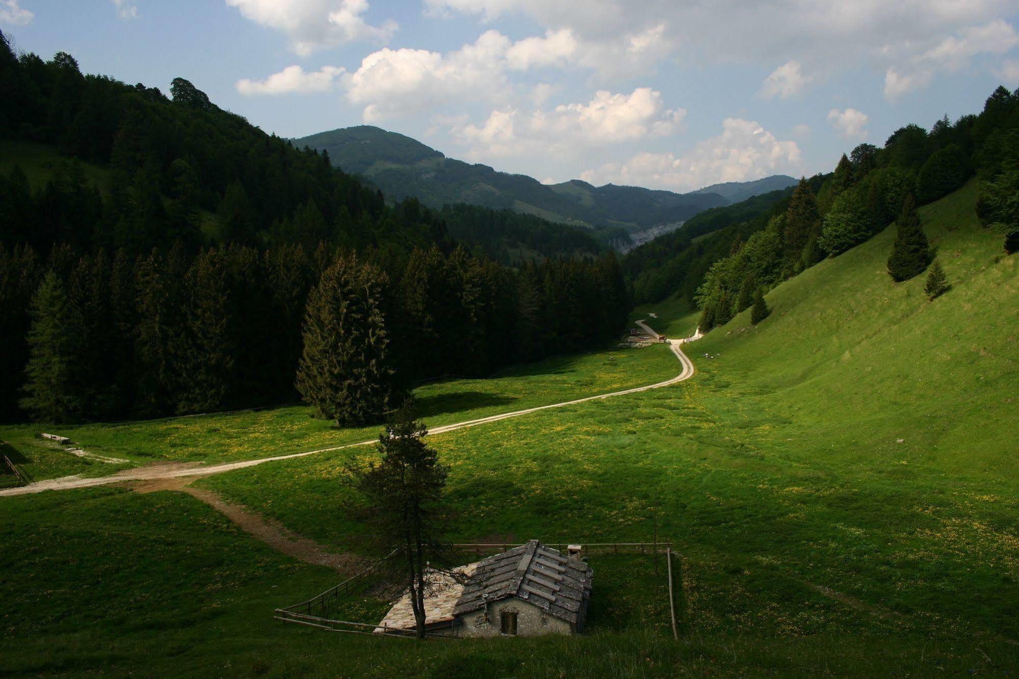 Rifugio Monte Baldo Hotel Avio Eksteriør billede
