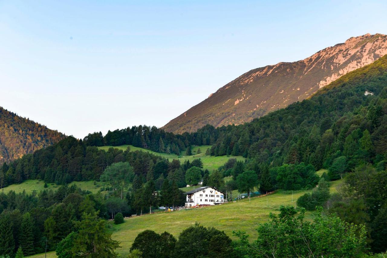 Rifugio Monte Baldo Hotel Avio Eksteriør billede